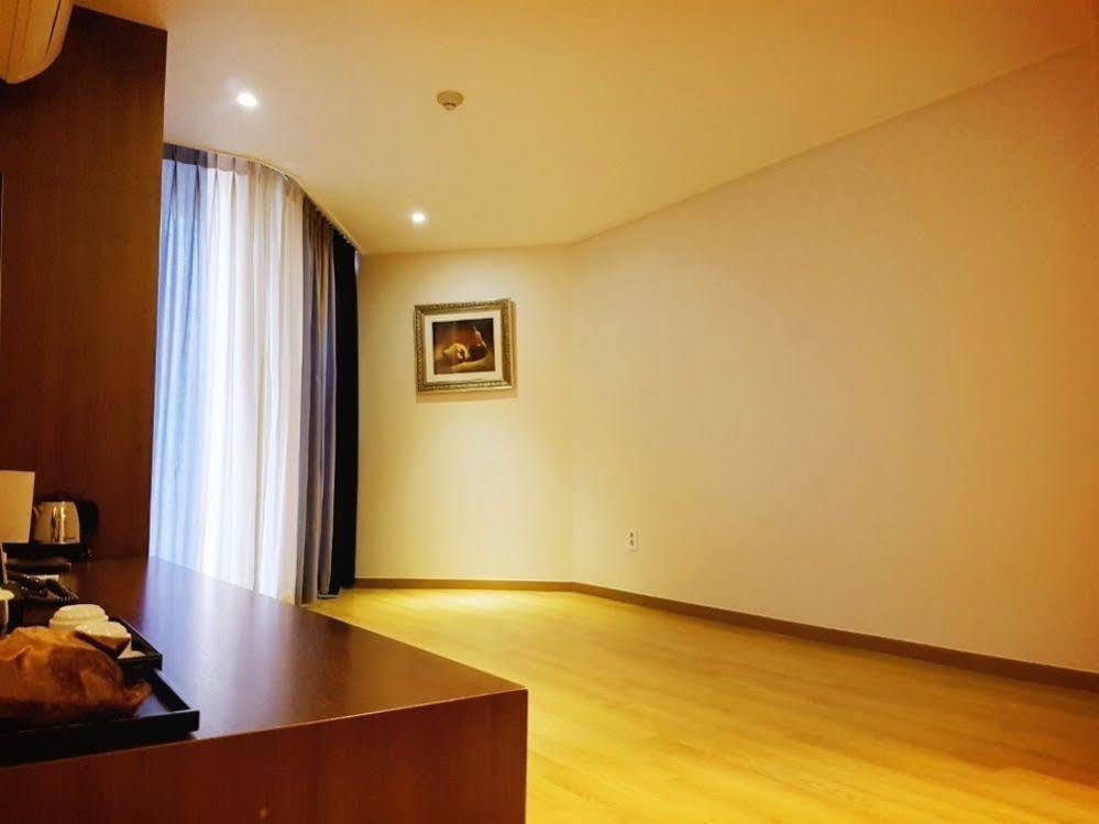 Benikea Starhills Hotel Buan Exterior photo